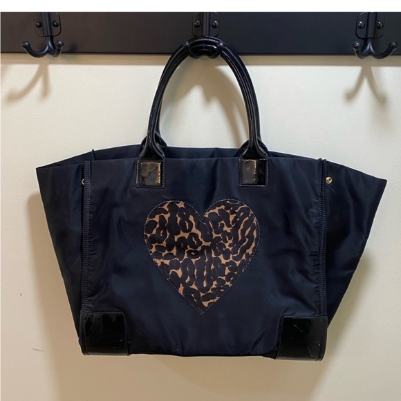 Tory Burch Ella Tote. - Picture 1 of 3